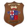 CREST IN METALLO SMALTATO BASE LEGNO 22,5X17,5CM 4 RGT A. PESCHIERA