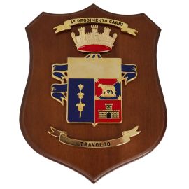 CREST IN METALLO SMALTATO BASE LEGNO 22,5X17,5CM 4 RGT CARRI